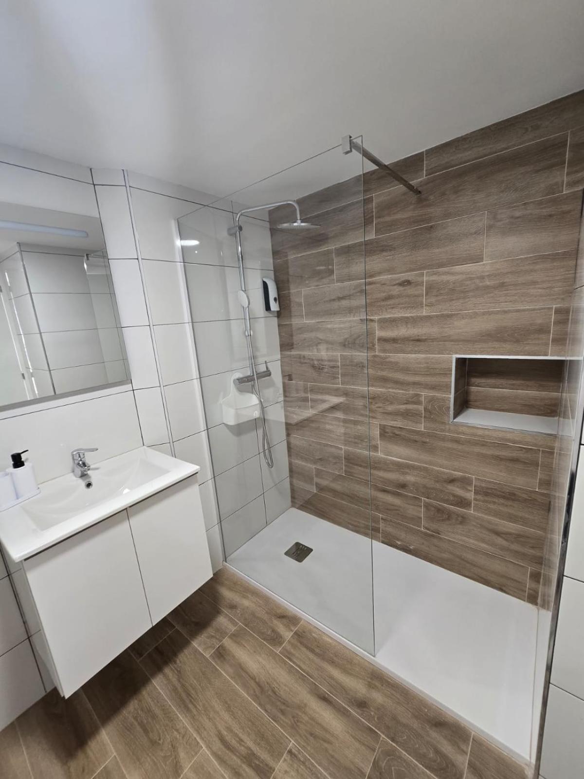 Suites Alameda Centro Levante Бенидорм Екстериор снимка