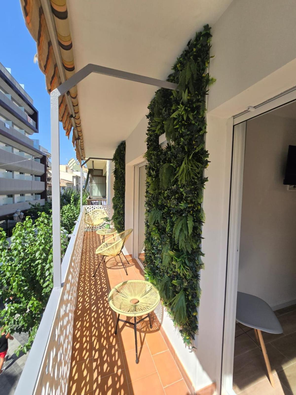 Suites Alameda Centro Levante Бенидорм Екстериор снимка