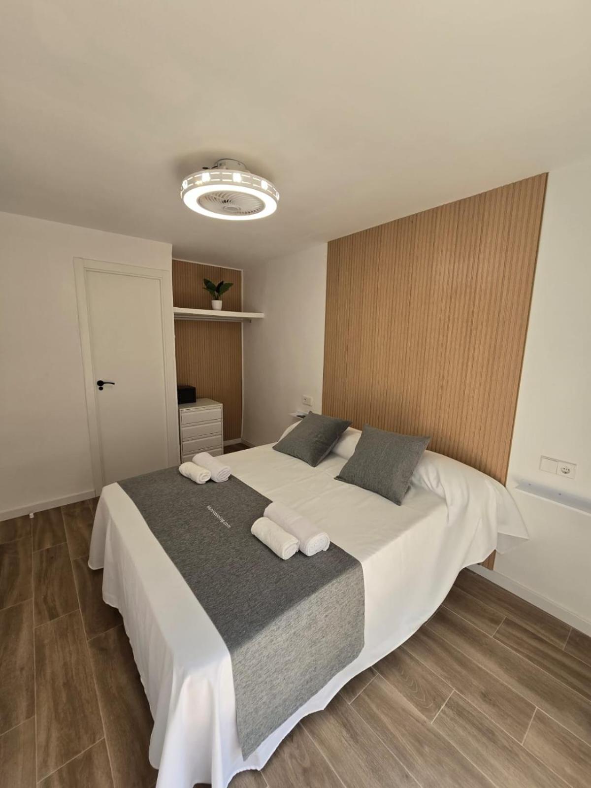 Suites Alameda Centro Levante Бенидорм Екстериор снимка