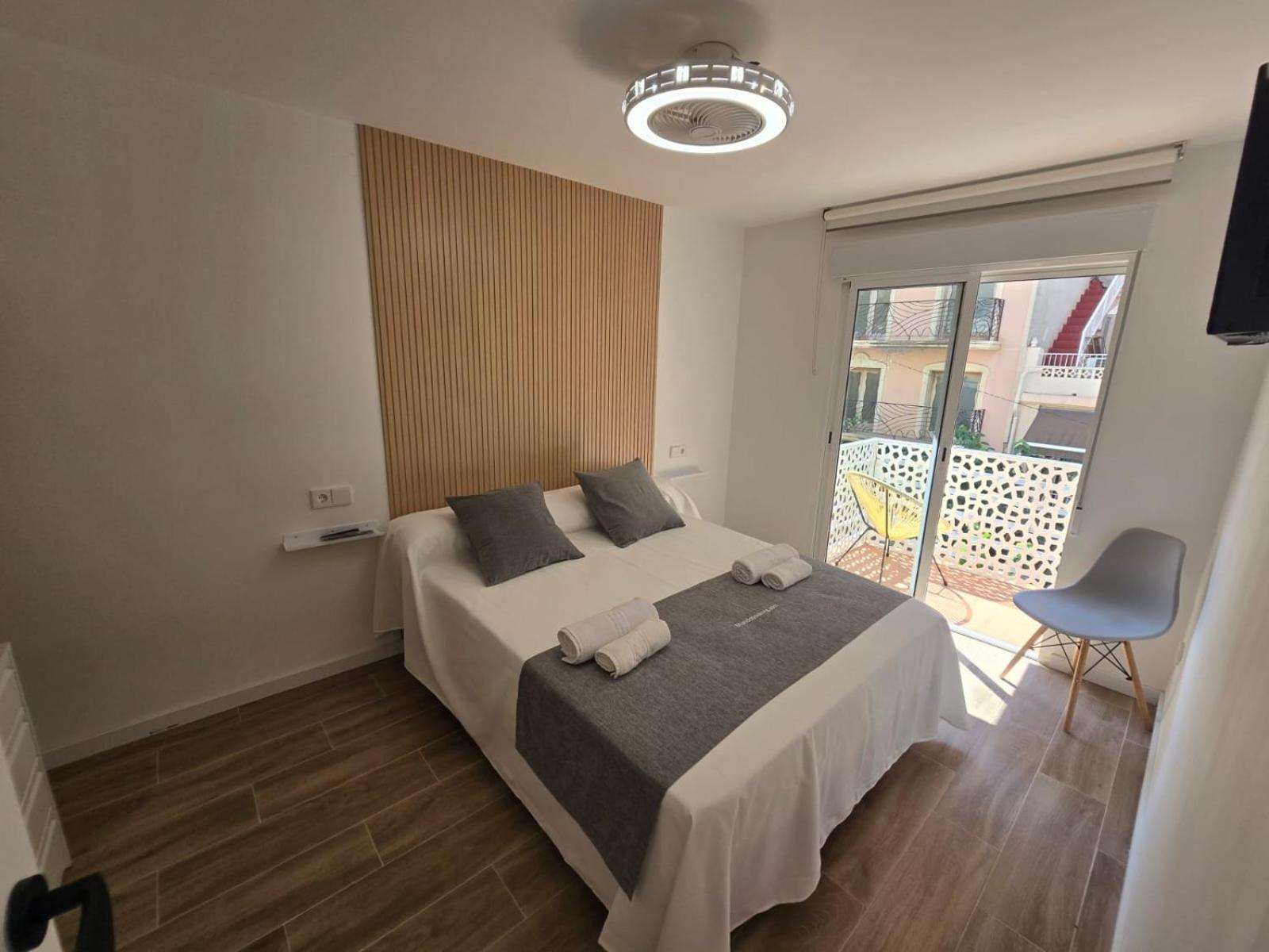 Suites Alameda Centro Levante Бенидорм Екстериор снимка