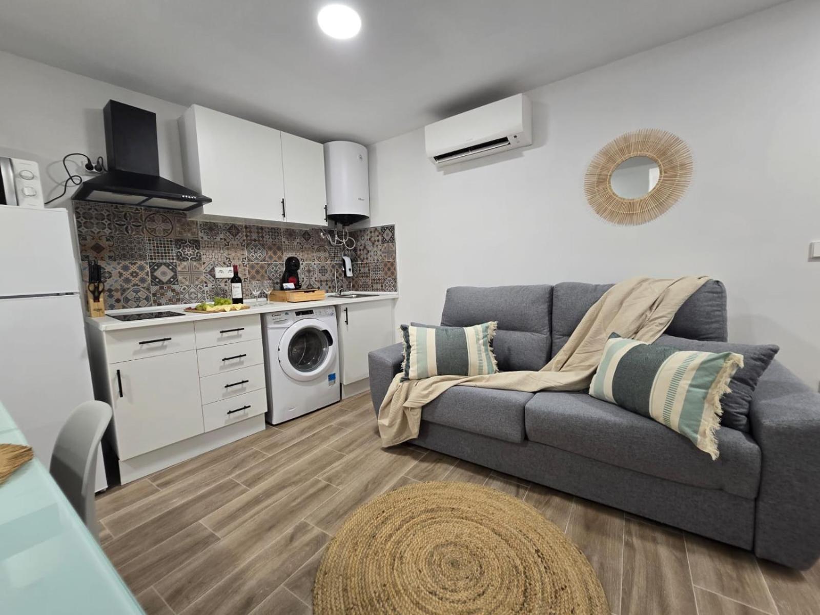 Suites Alameda Centro Levante Бенидорм Екстериор снимка